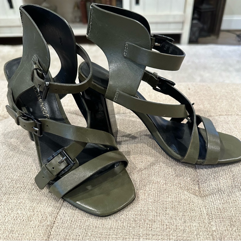 Rebecca Minkoff Pip Block Heel Leather shoes in Olive sz 6 Made in Brazil EUC